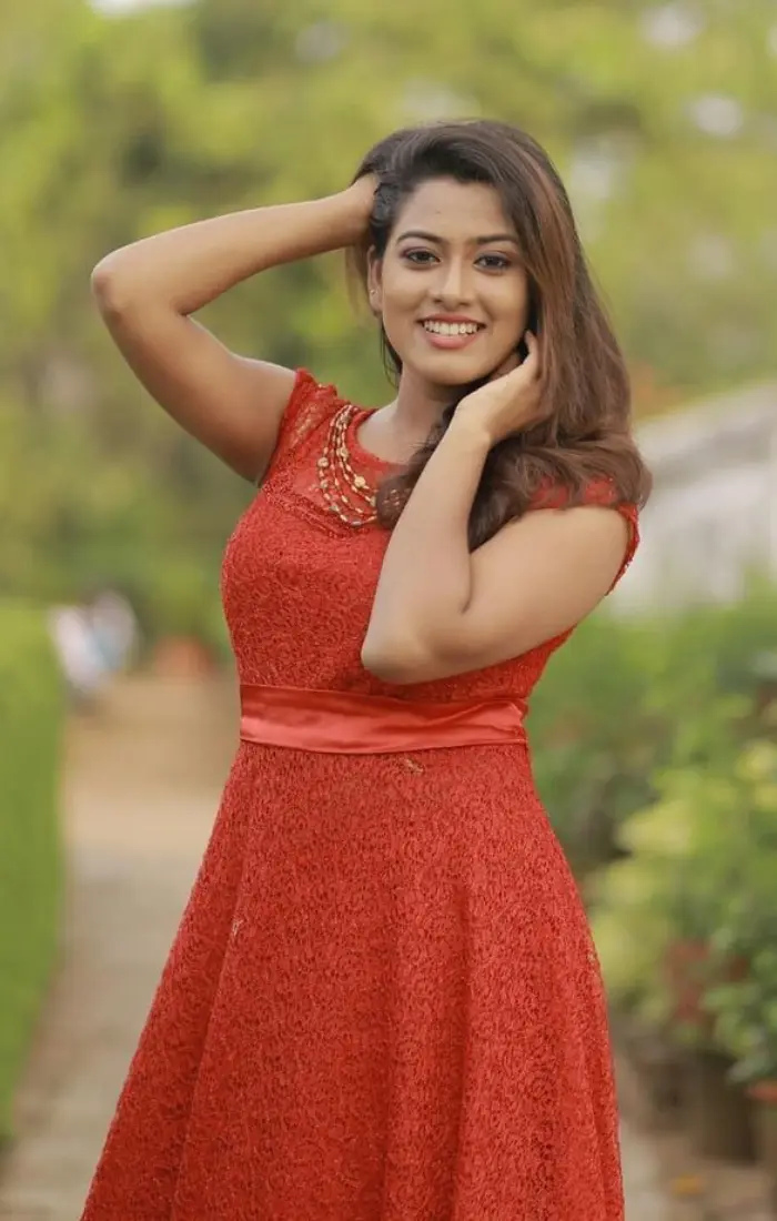 VIP Escort Service Solan — 24/7 Available — Escort Service in Solan